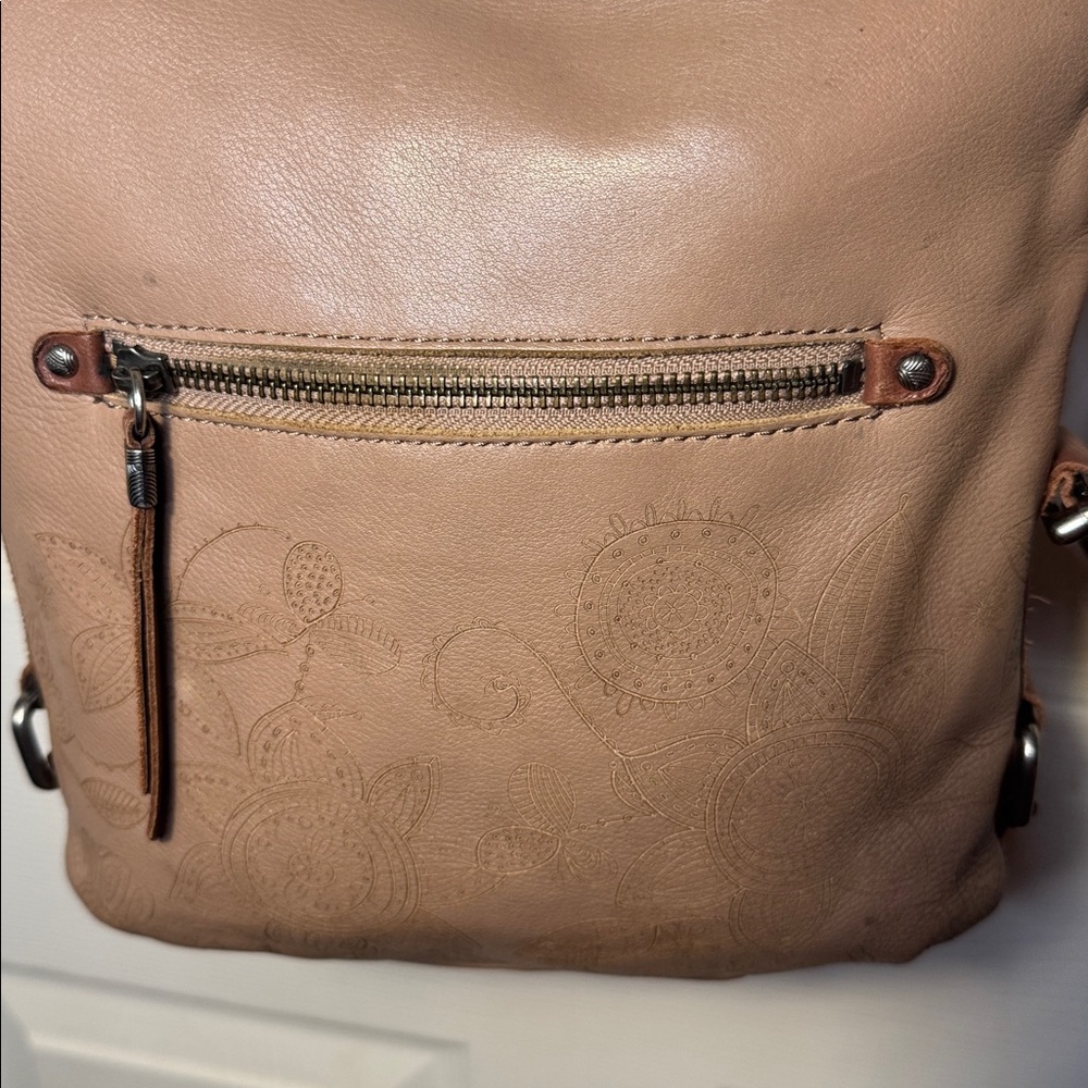 The Sak Tan Leather Crossbody Bag - Picture 2 of 11